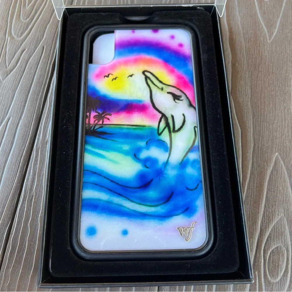 Wildflower Maui Airbrush dolphin 🐬 iPhone XR case!